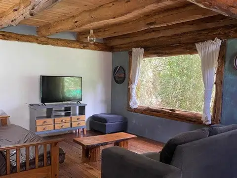 Cálida y amplia vivienda en paisaje cordillerano, amoblada con amplias comodidades -gas envasado-