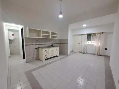 Departamento en Alquiler en Villa Santos Tesei, $ 450.000