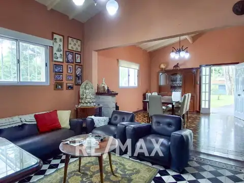 Casa 5 ambientes con 3 baños