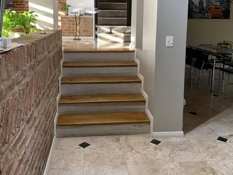 Depto Tipo Casa en Venta en Flores, USD 295.000