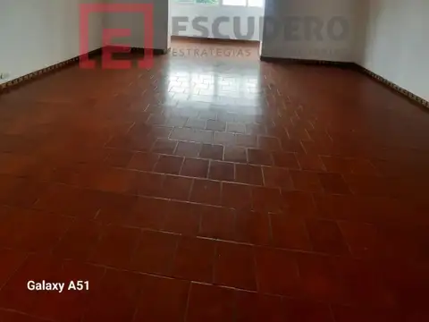 Departamento 4 ambientes con 2 baños