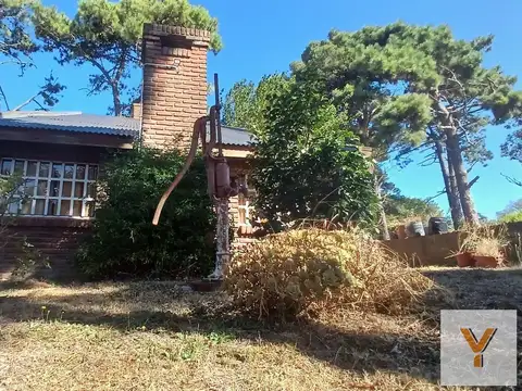 Casa en venta - 3 Dormitorios 2 Baños - Villa Gesell