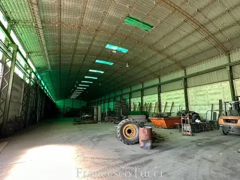 Galpón industrial en Alquiler Merlo