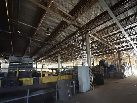 Galpón industrial en Alquiler Merlo