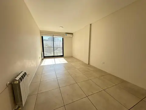 Av. Eva Perón al 1100