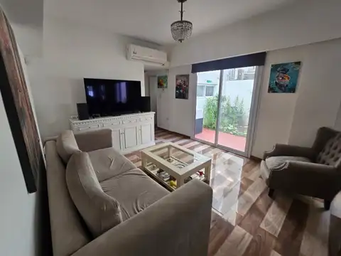 Manuela Pedraza 2500, Piso 0