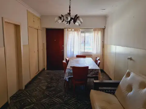 CASA + DEPARTAMENTO  5 AMB NECOCHEA, ZONA PARQUE