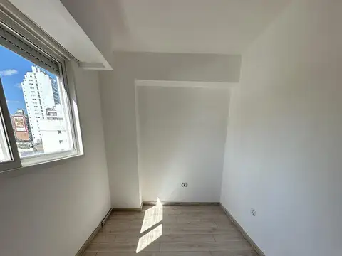 Departamento en Alquiler en Abasto, $ 450.000