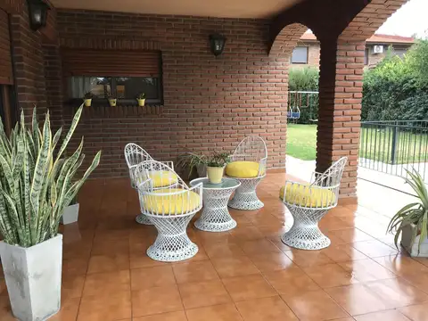 Casa en Alquiler de 3 dormitorios