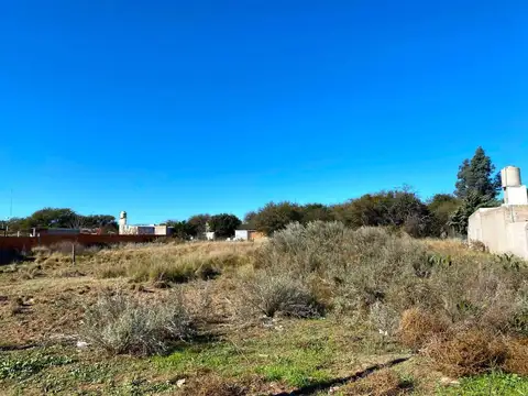 Terreno en Av. 13 de Caballeria Oeste