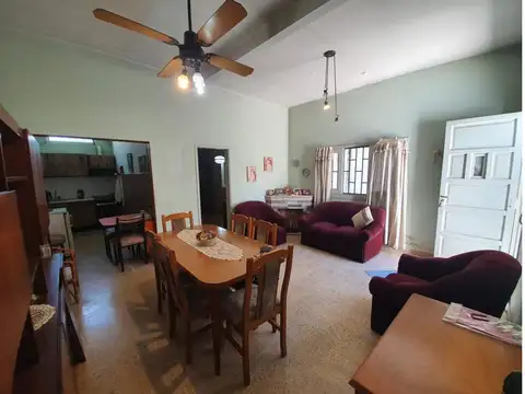 PH 3 Ambientes C/ amplio Galpón - Lanús Oeste.