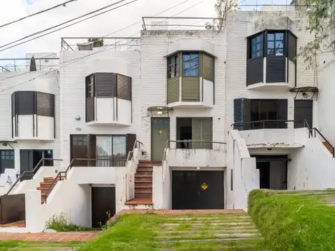 Avenida Carlos Colombres 1700