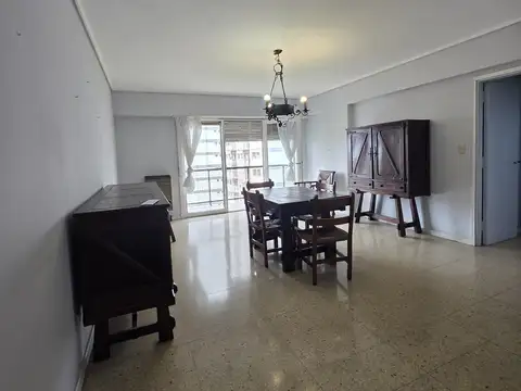 Teodoro Bronzini 1400, Piso 7