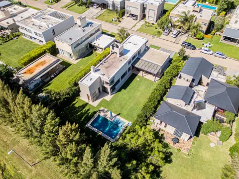 Casa en Venta en Funes, USD 695.000