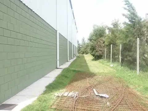 Galpon en Venta 70  mts Fondo