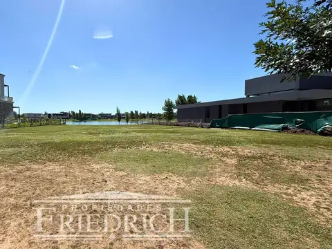 Terreno en Venta de 1298,0 m2