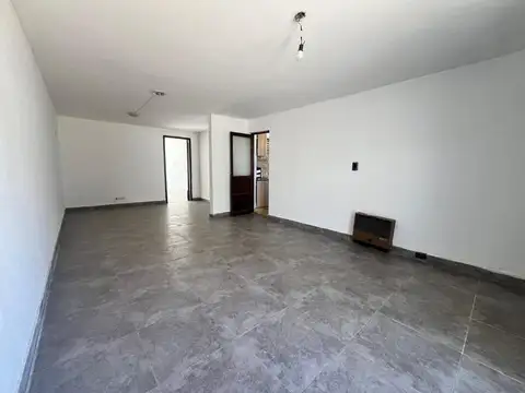 Casa 7 ambientes con 2 baños