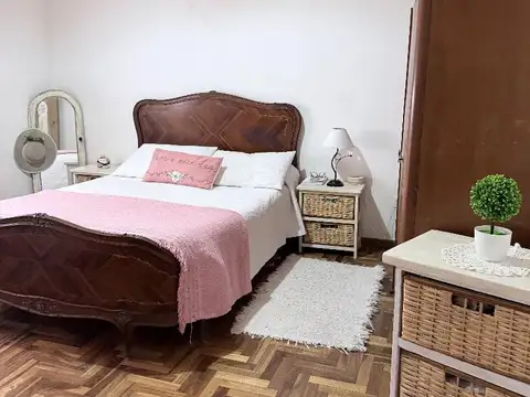 CASA CON DOS LOCALES