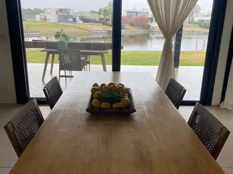 Casa en Venta al Este