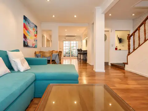 VENTA CASA EN COLEGIALES 6 AMBIENTES COCHERA