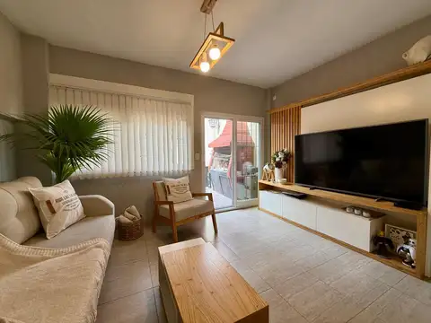 Depto Tipo Casa en Venta de 3 ambientes