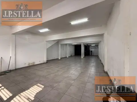 Excelente Local 240 m² s/ Avenida - Oficina y 2 Baños - Lomas Del Mirador