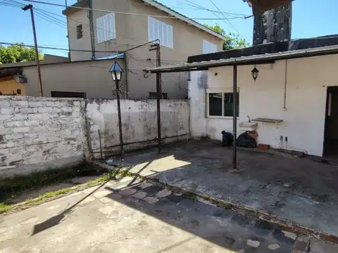 Depto Tipo Casa en Alquiler de 2 dormitorios