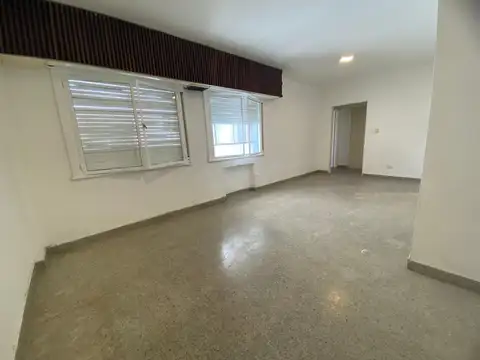 Departamento 3 ambientes en venta en  Quilmes