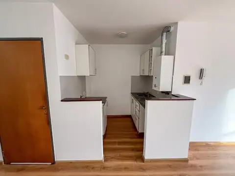Departamento en Alquiler en Luis Agote, $ 450.000