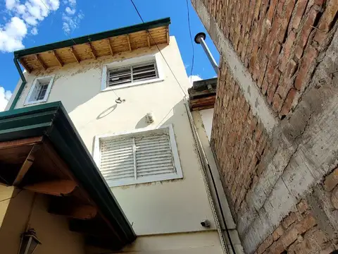 VENTA TRIPLEX 2 DORMITORIOS+ ESTUDIO -ISLAS MALVINAS 1900 NEUQUEN