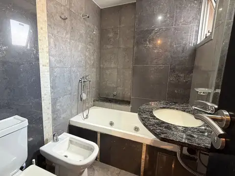 Departamento 5 ambientes con 1 baño
