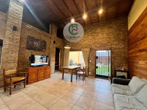 Casa 3 ambientes con 1 baño