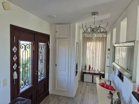 Casa en Alquiler en Puertos - Barrio Vistas, USD 2.000