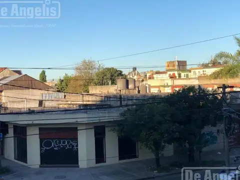 Local - Moron Sur