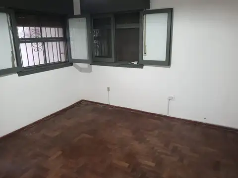 Casa en Alquiler en Alberdi, $ 1.300.000