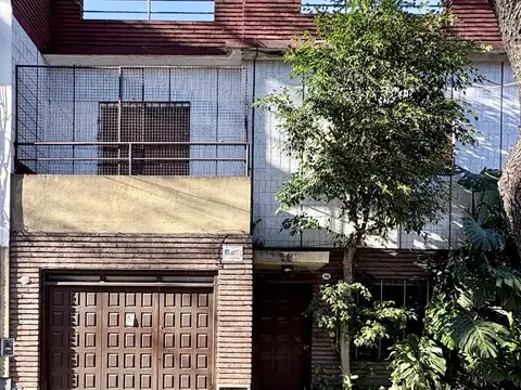 VENTA PH en Villa Urquiza 4 ambientes c/ patio y terraza