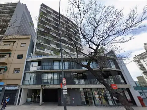 Monoambiente divisible, con balcon, luminoso, amenities