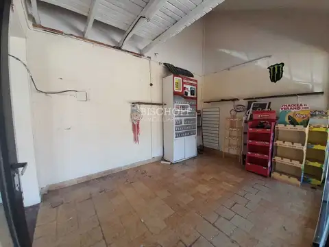 Local en Alquiler en Centro, USD 400