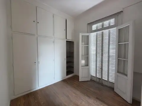 Depto Tipo Casa 4 ambientes con 2 baños