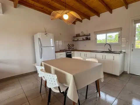 Casa 2 ambientes con 1 baño