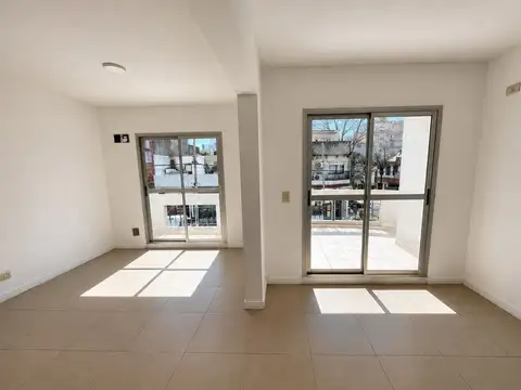 +Venta de Departamento 2 Ambientes Caseros con Pileta y posible 3 ambientes