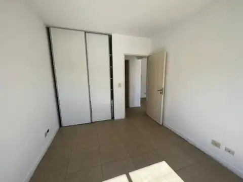 +Venta de Departamento 2 Ambientes Caseros con Pileta y posible 3 ambientes