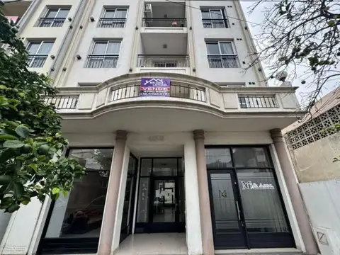 +Venta de Departamento 2 Ambientes Caseros con Pileta y posible 3 ambientes