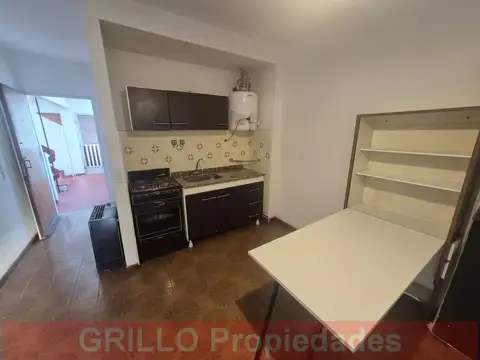 Reconquista 2900, Piso 2