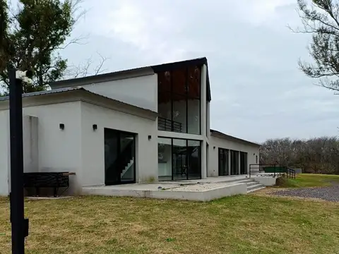 Casa en Venta en La Elina, USD 220.000