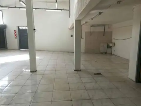 Local en Venta 40 años