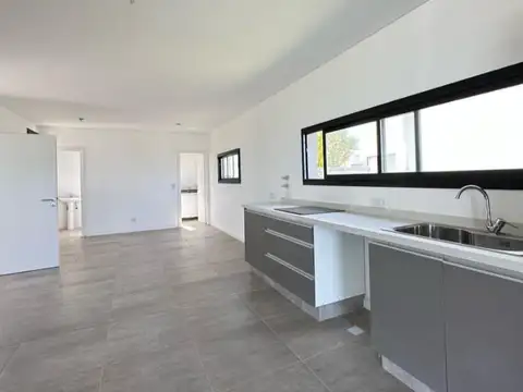 Casa 4 ambientes con 3 baños