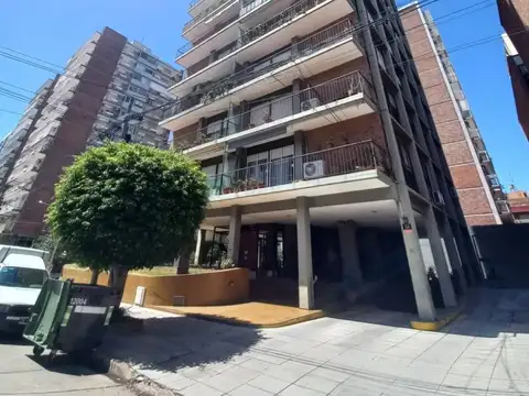 DEPARTAMENTO 3 AMBIENTES + DEPENDENCIA COCHERAS BAULERA