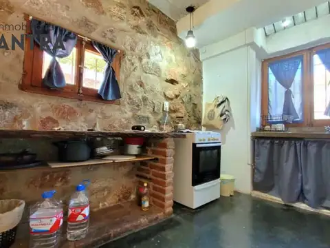 Casa 6 ambientes con 2 baños