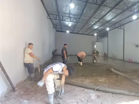 Local comercial en alquiler en Vieytes al 1300 Barracas zona Outlet  CABA